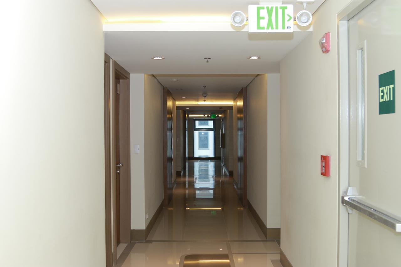 De Luxe 7Qrs Lägenhet Manila Exteriör bild